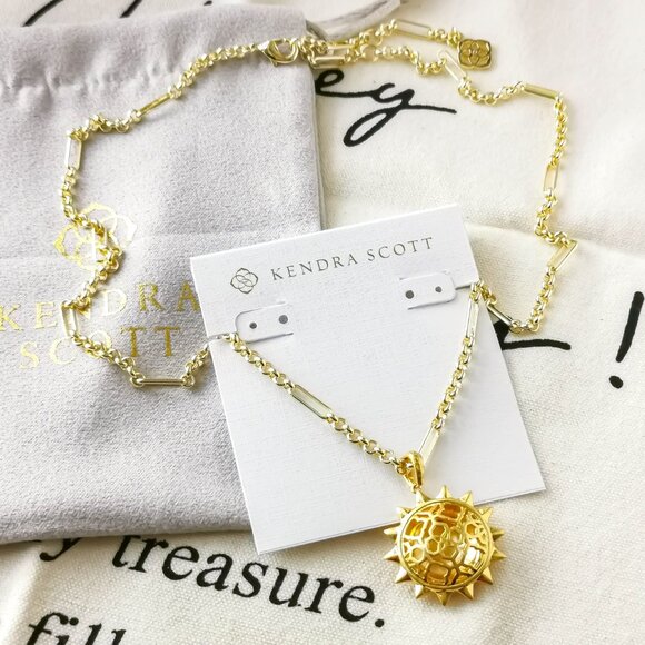 Kendra Scott Gold Pendant Necklace - Picture 2 of 3